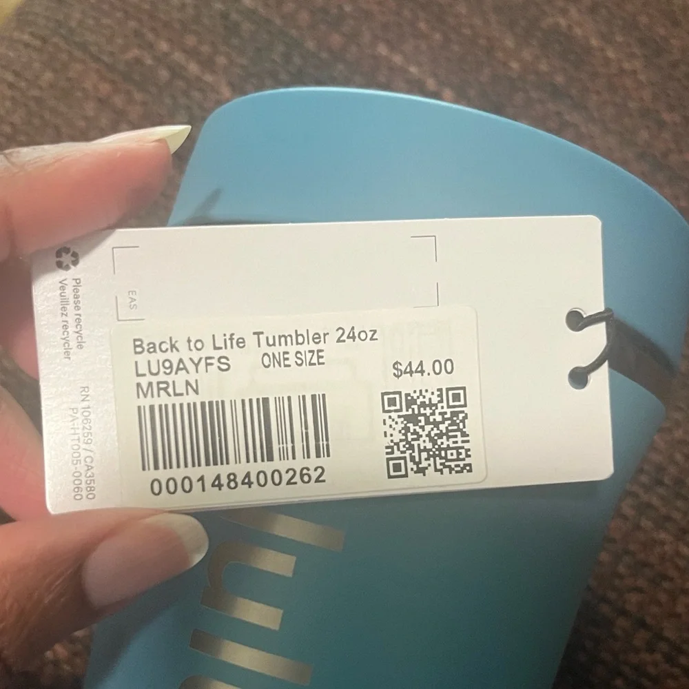 🍋 NWT Lululemon Back To Life Tumbler 24 oz - Marlin Blue